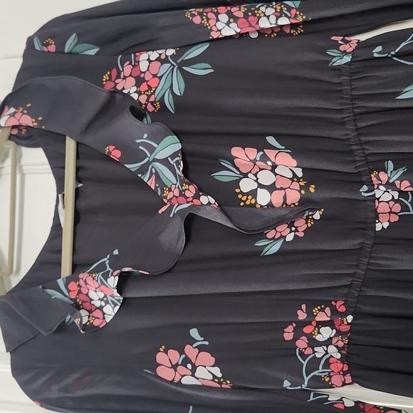 LOFT | Tiered Hydrangea Maxi Long Sleeve Dress - Picture 8 of 11